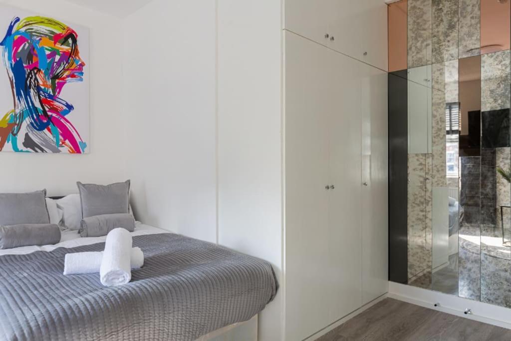 Studio Apt, 8 Min Walk From Tube 3 London Luaran gambar