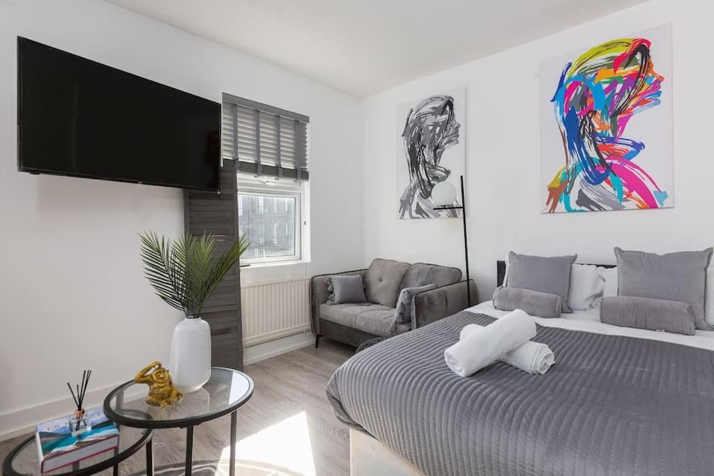Studio Apt, 8 Min Walk From Tube 3 London Luaran gambar